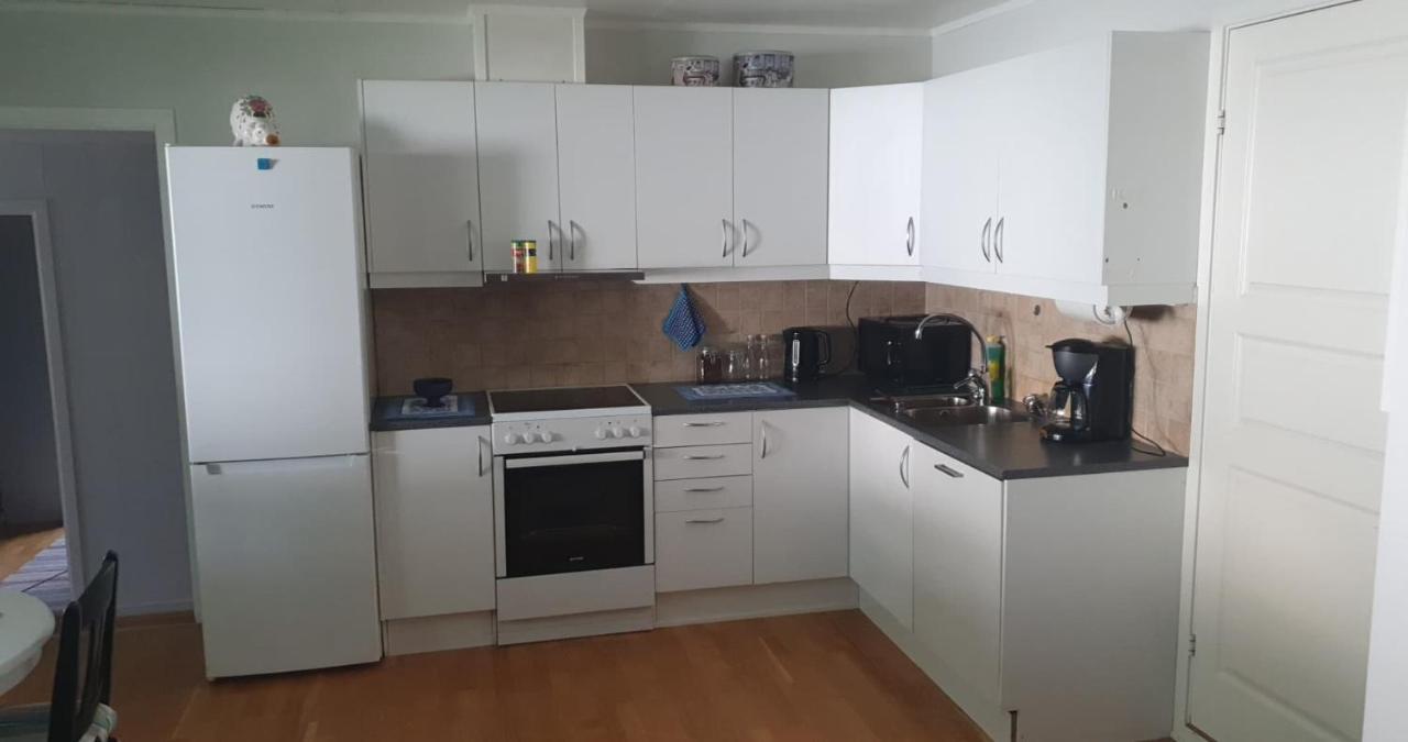 Nydelig Utsikt, Egen Leilighet Med To Parkeringer Movik  Bagian luar foto